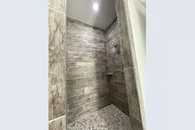 115 Pecan Grove Court, Anahuac, TX 77514 - Photo 7