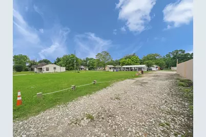 2842 5th Street, Stafford, TX 77477 - Photo 5