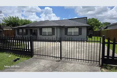 2098 Harland Drive, Houston, TX 77055 - Photo 1