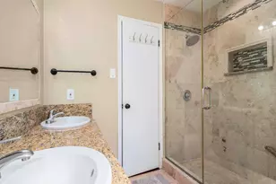 226 Pecan Dr, League City, TX 77573 - Photo 5