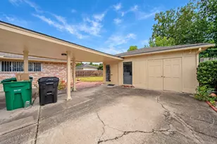 9315 Triola Ln, Houston, TX 77036 - Photo 21
