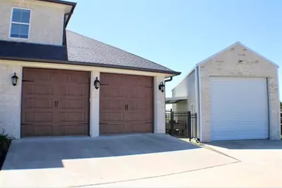 1305 Alice Lane, Beaumont, TX 77705 - Photo 3