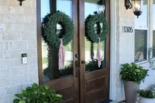 1305 Alice Ln, Beaumont, TX 77705 - Photo 5