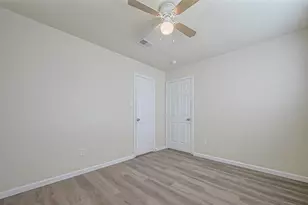 8735 Valley Flag Dr, Houston, TX 77078 - Photo 25