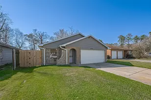 8735 Valley Flag Dr, Houston, TX 77078 - Photo 3