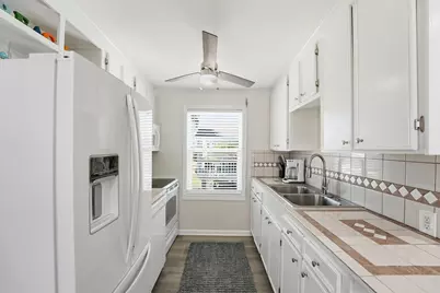 4031 Panola Drive, Galveston, TX 77554 - Photo 7