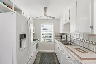 4031 Panola Dr, Galveston, TX 77554 - Photo 7