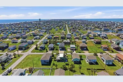 4031 Panola Drive, Galveston, TX 77554 - Photo 29
