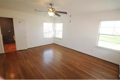 5504 Valerie Street, Houston, TX 77081 - Photo 9