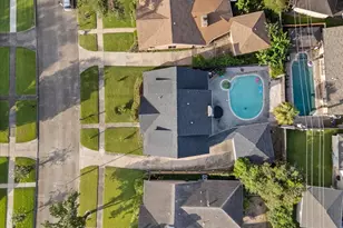 2719 Field Line Dr, Sugar Land, TX 77479 - Photo 7