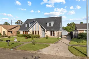 2719 Field Line Dr, Sugar Land, TX 77479 - Photo 9