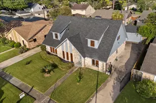 2719 Field Line Dr, Sugar Land, TX 77479 - Photo 1