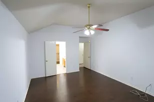 23135 N Waterlake Dr, Richmond, TX 77406 - Photo 13