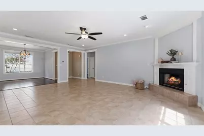1912 Rollingwood Drive, Huntsville, TX 77340 - Photo 5