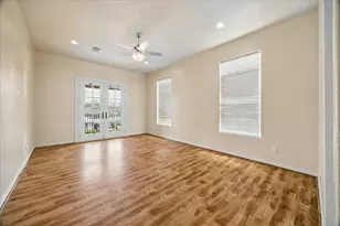 5027 Creekmont Dr, Houston, TX 77091 - Photo 11