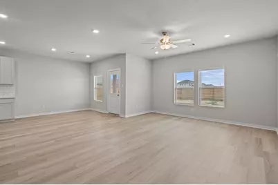 2425 East Heritage Drive, Dayton, TX 77535 - Photo 11