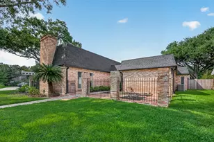 2230 S Fountain Valley Dr, Missouri City, TX 77459 - Photo 5