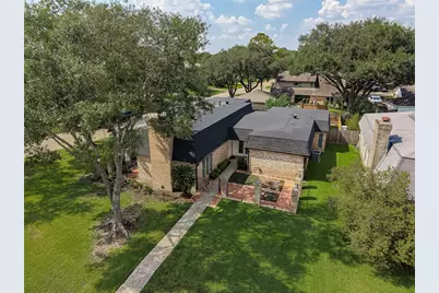 2230 S Fountain Valley Drive, Missouri City, TX 77459 - Photo 25