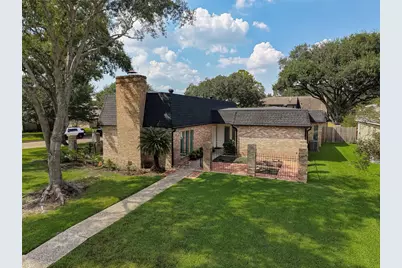 2230 S Fountain Valley Drive, Missouri City, TX 77459 - Photo 1