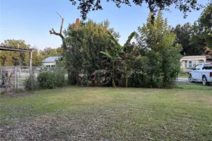 902 Ferol Ln, Highlands, TX 77562 - Photo 7