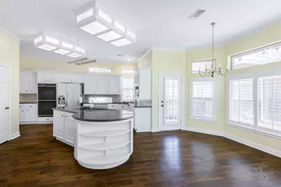 3722 Springhill Ln, Sugar Land, TX 77479 - Photo 7