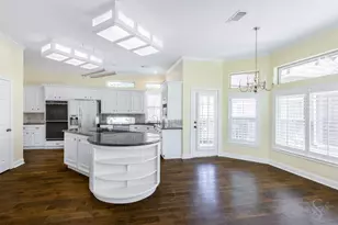 3722 Springhill Ln, Sugar Land, TX 77479 - Photo 7