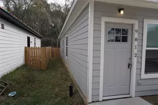 9812 Arbor Oak, Willis, TX 77318 - Photo 3