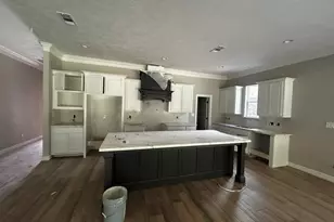 8598 Sana Dr, Beaumont, TX 77713 - Photo 5