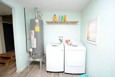 1231 W 7th Street, Freeport, TX 77541 - Photo 17