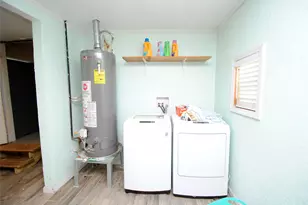 1231 W 7th St, Freeport, TX 77541 - Photo 17