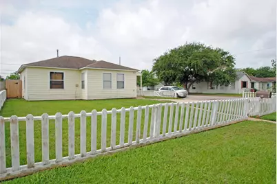 1231 W 7th Street, Freeport, TX 77541 - Photo 3