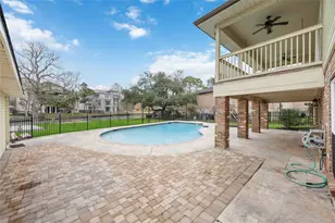 18623 Point Lookout Dr, Nassau Bay, TX 77058 - Photo 35