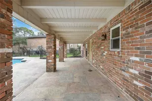 18623 Point Lookout Dr, Nassau Bay, TX 77058 - Photo 39