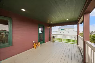 516 91st St, Galveston, TX 77554 - Photo 21