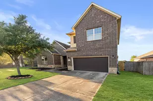 9615 Eden Ridge Ln, Pearland, TX 77584 - Photo 1