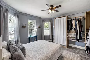 2710 Ave P 1/2, Galveston, TX 77550 - Photo 7