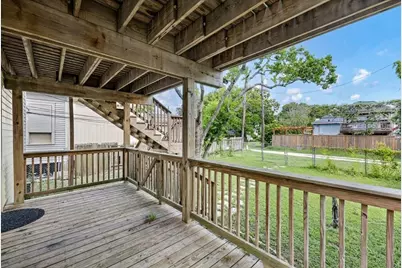 2710 Avenue P 1/2, Galveston, TX 77550 - Photo 17