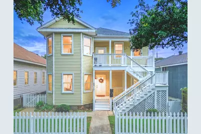 2710 Avenue P 1/2, Galveston, TX 77550 - Photo 1