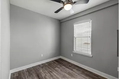 2710 Avenue P 1/2, Galveston, TX 77550 - Photo 13