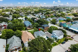 2710 Ave P 1/2, Galveston, TX 77550 - Photo 35