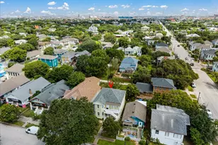2710 Ave P 1/2, Galveston, TX 77550 - Photo 31