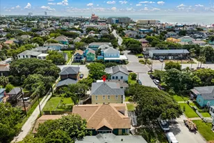 2710 Ave P 1/2, Galveston, TX 77550 - Photo 33