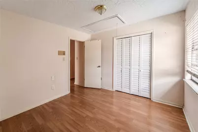 8563 Wilcrest Drive, Houston, TX 77099 - Photo 15