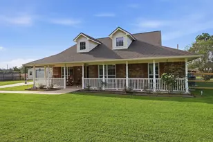 10711 Indian Trails Dr, Tomball, TX 77375 - Photo 3