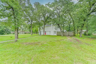 912 Brook Forest Drive, Conroe, TX 77385 - Photo 3
