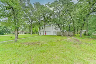 912 Brook Forest Dr, Conroe, TX 77385 - Photo 3