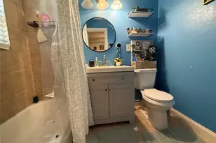 8823 Shadow Crest St, Houston, TX 77074 - Photo 9