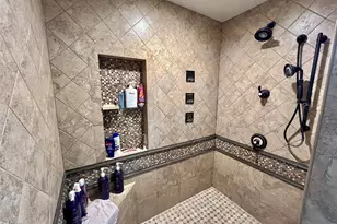 51 S Trillium Ct, Lake Jackson, TX 77566 - Photo 25