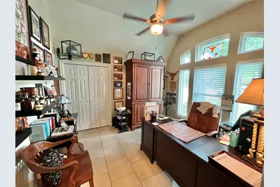 51 S Trillium Court, Lake Jackson, TX 77566 - Photo 9