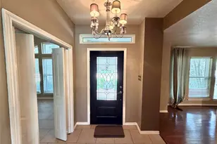 51 S Trillium Ct, Lake Jackson, TX 77566 - Photo 3